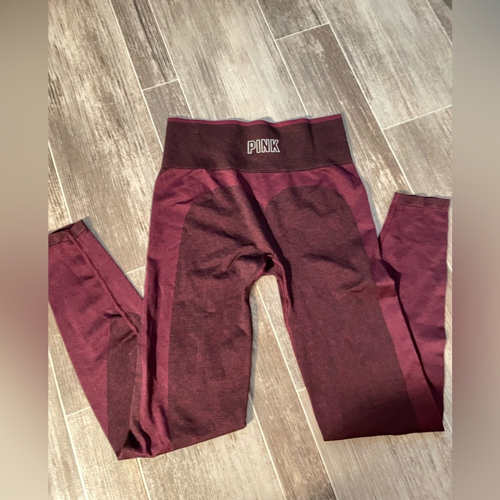 PINK seamless women’s small leggings